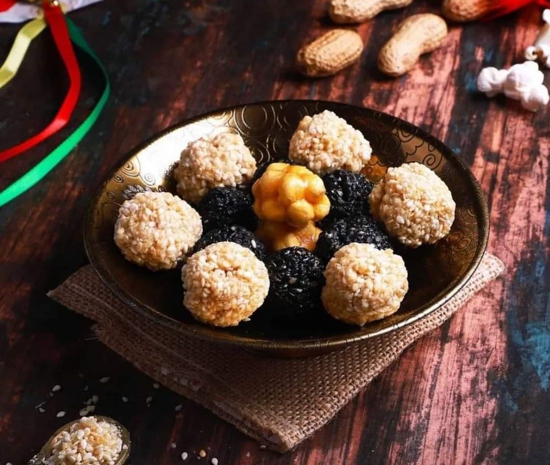 Assorted Till Gur Laddoo