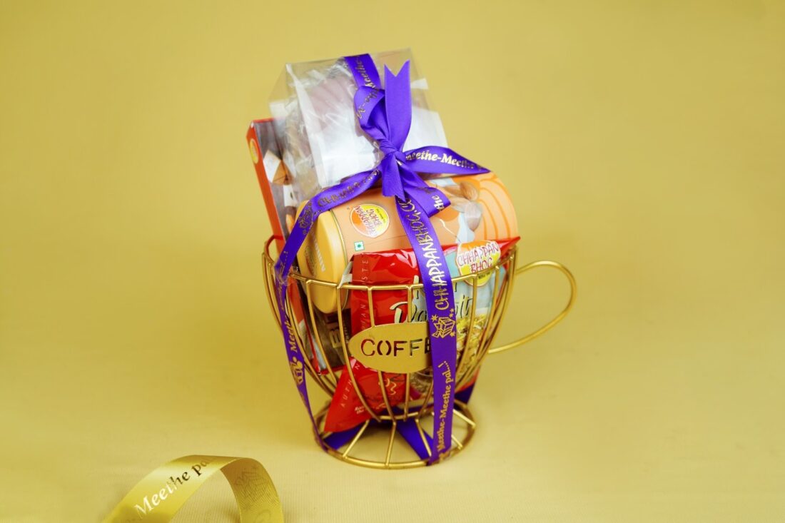 Festive Cup Hamper