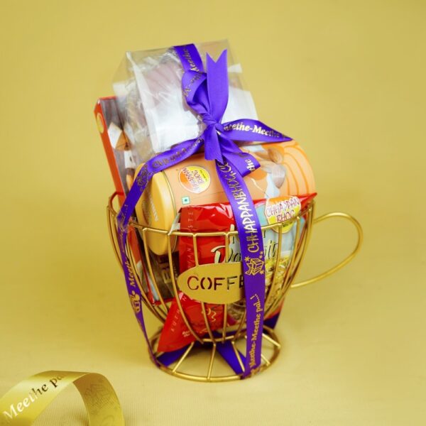 Festive Cup Hamper
